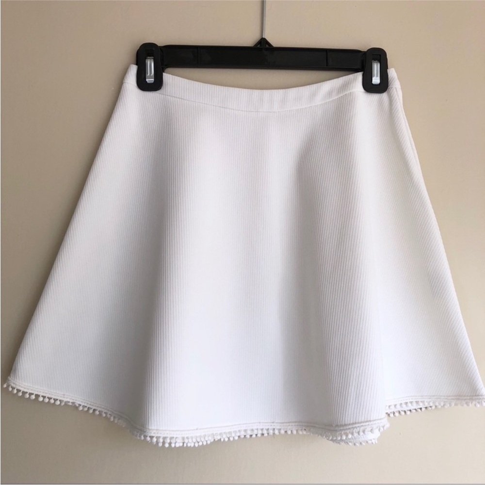 ✨ TOBI ✨ white ribbed mini skirt with pom poms trim (XS)
